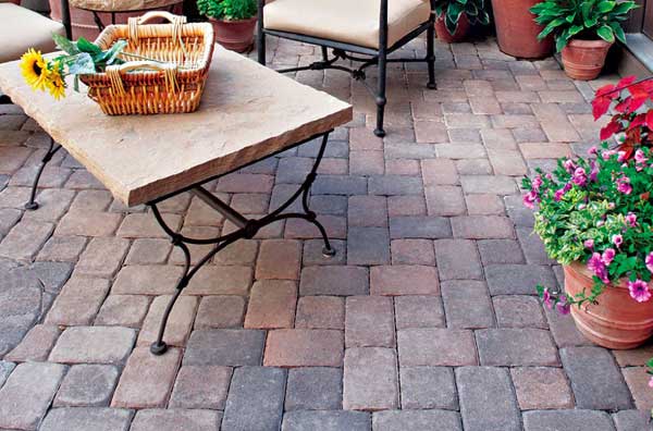 Cleaning of patios, slabs and block paving